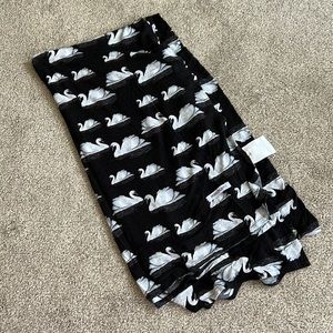 Posh peanut swaddle Leia